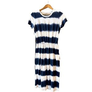 Blue and white old navy dress size medium EUC